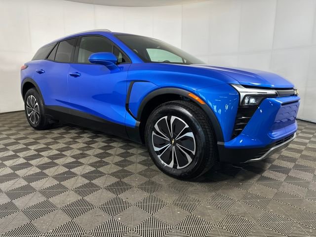 Used 2024 Chevrolet Blazer EV LT image 2