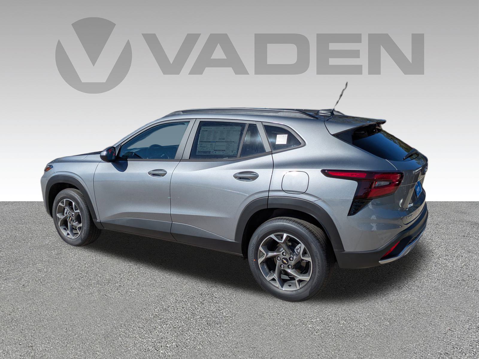 New 2026 Chevrolet Trax LT w/ Driver Confidence Package FWD image 28