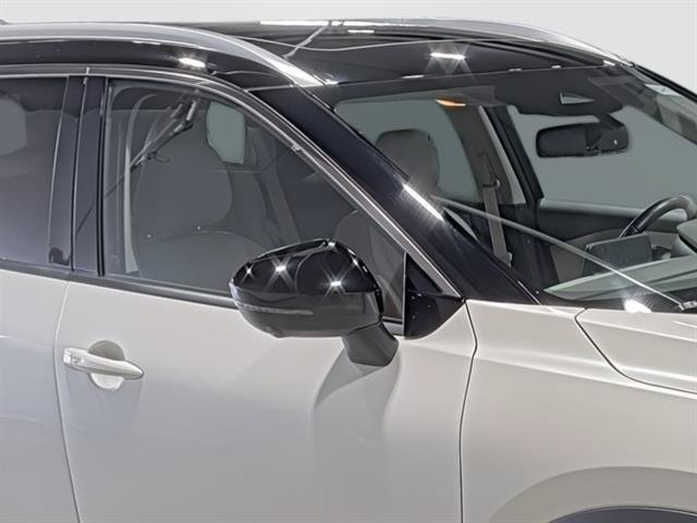 Used 2023 Nissan Rogue SL AWD/4WD image 16