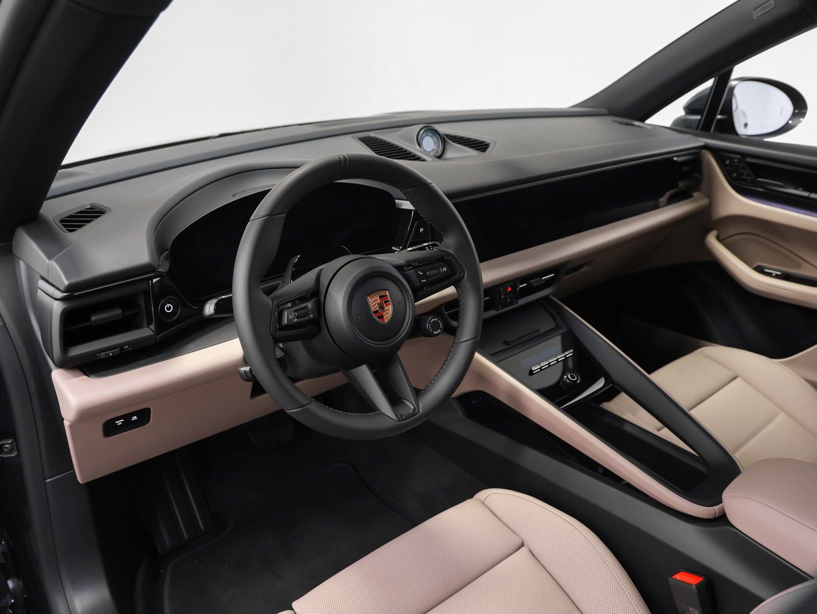 New 2026 Porsche Macan 4 Electric image 4