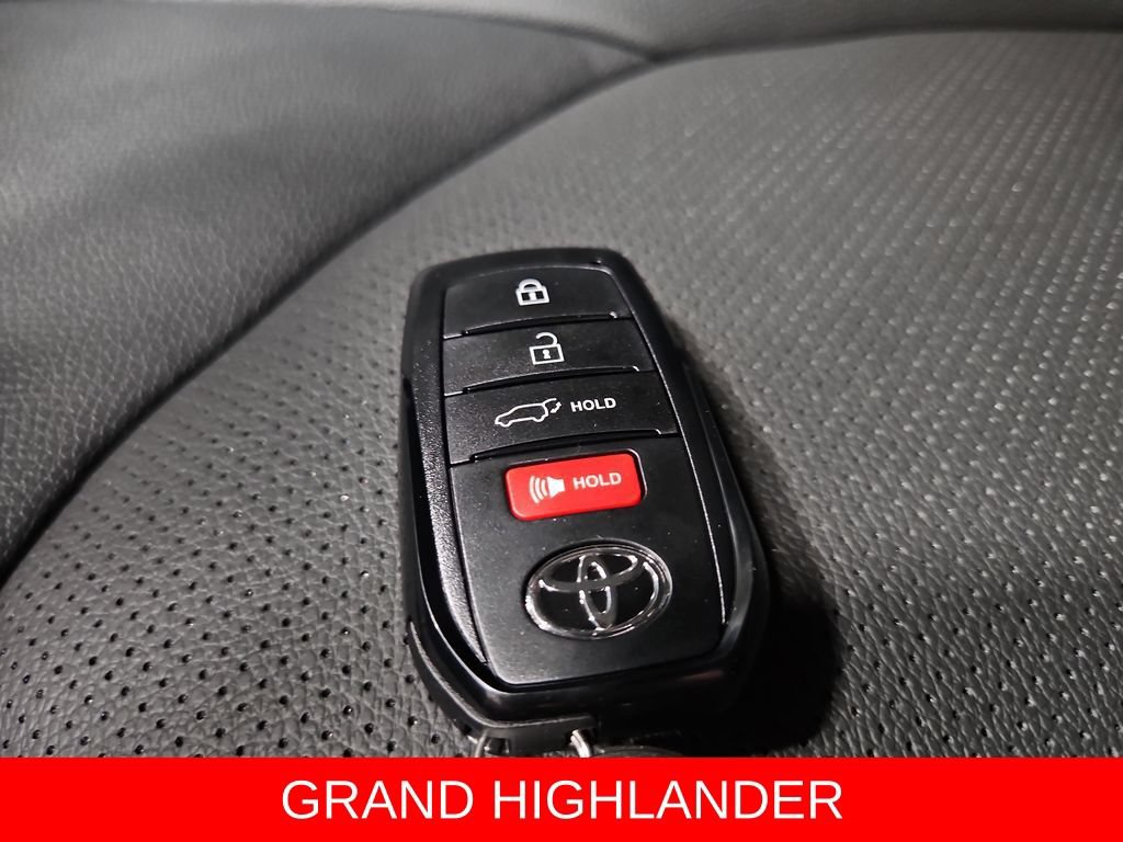 New 2026 Toyota Grand Highlander AWD image 29
