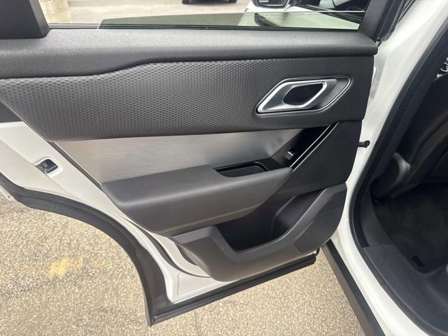 Used 2022 Land Rover Range Rover Velar R-Dynamic S image 20