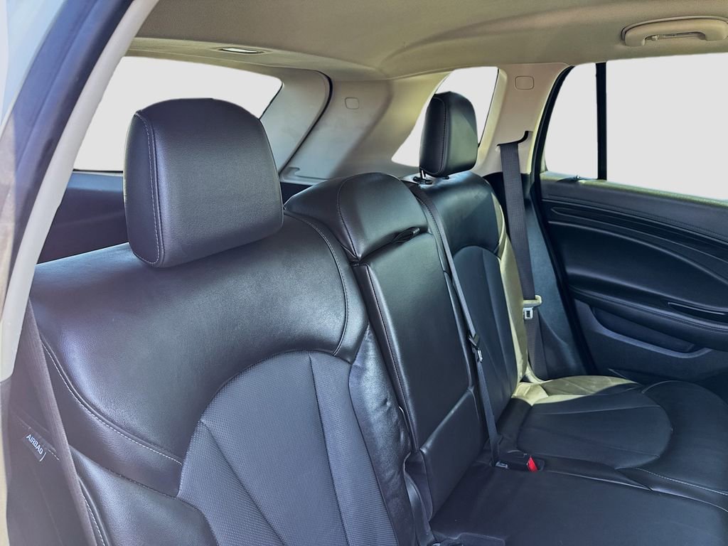 Used 2020 Buick Envision Essence image 24