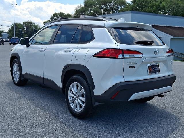 Certified 2022 Toyota Corolla Cross LE w/ Moonroof Package AWD/4WD image 36