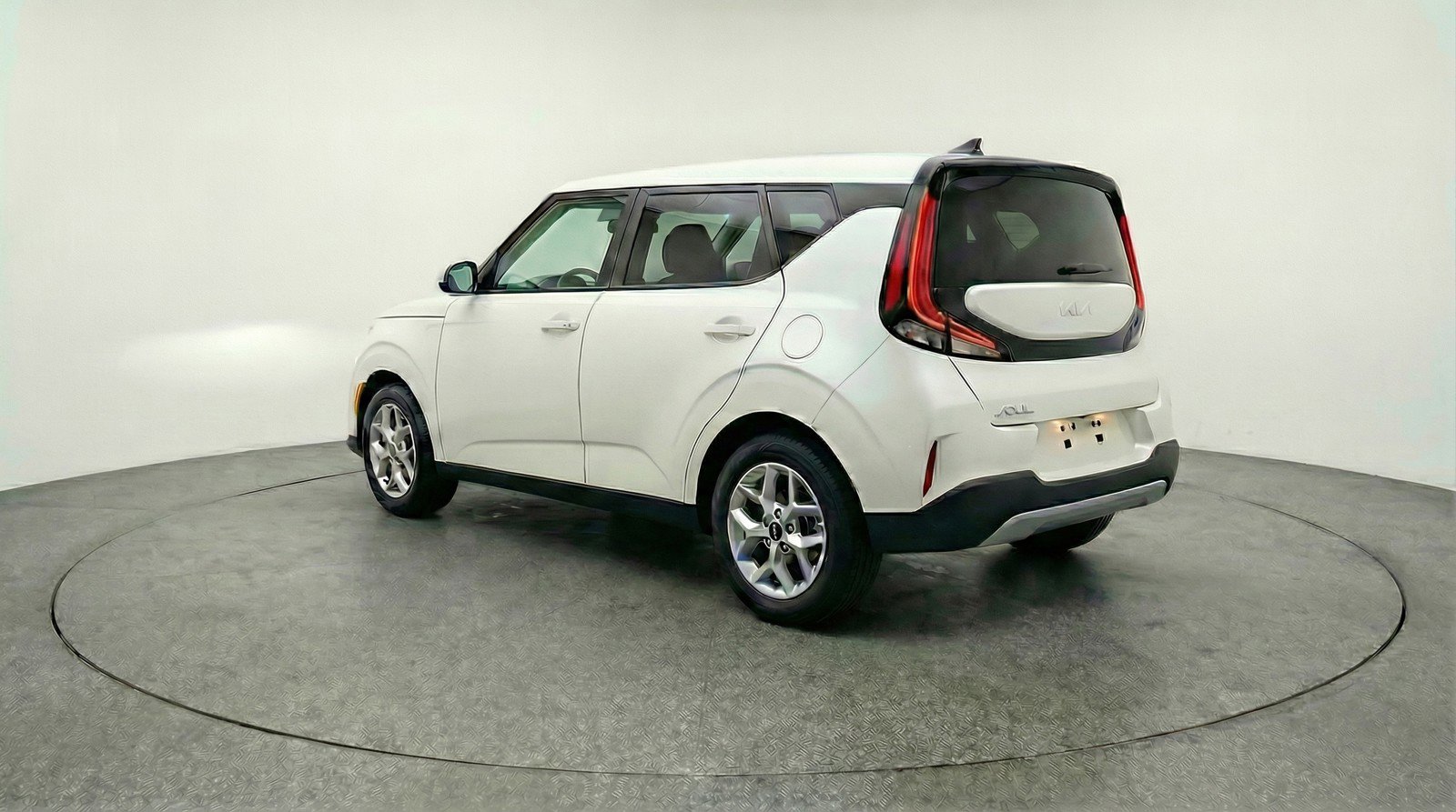 Used 2025 Kia Soul LX w/ LX Technology Package image 6