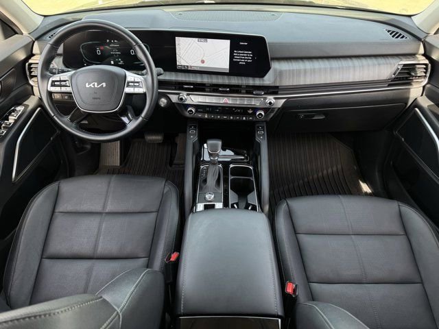 Used 2025 Kia Telluride EX w/ EX Captain's Chair Package FWD image 11