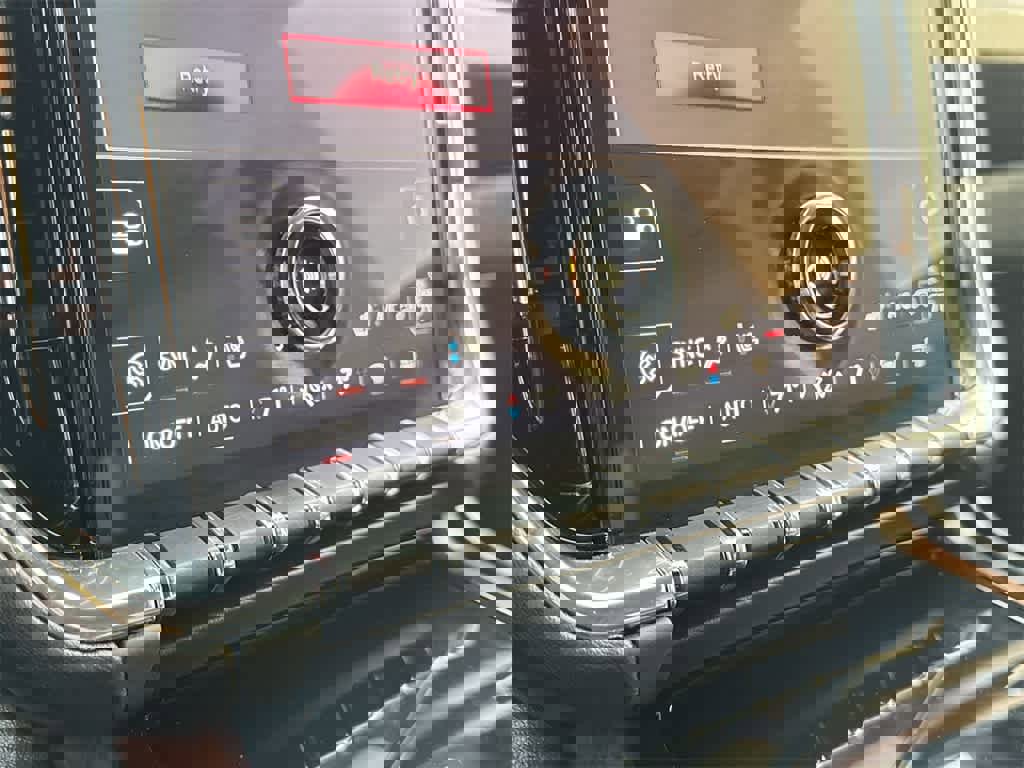 Used 2025 GMC Yukon Denali image 20