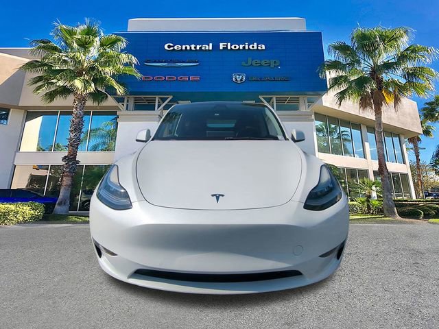 Used 2022 Tesla Model Y Long Range image 3