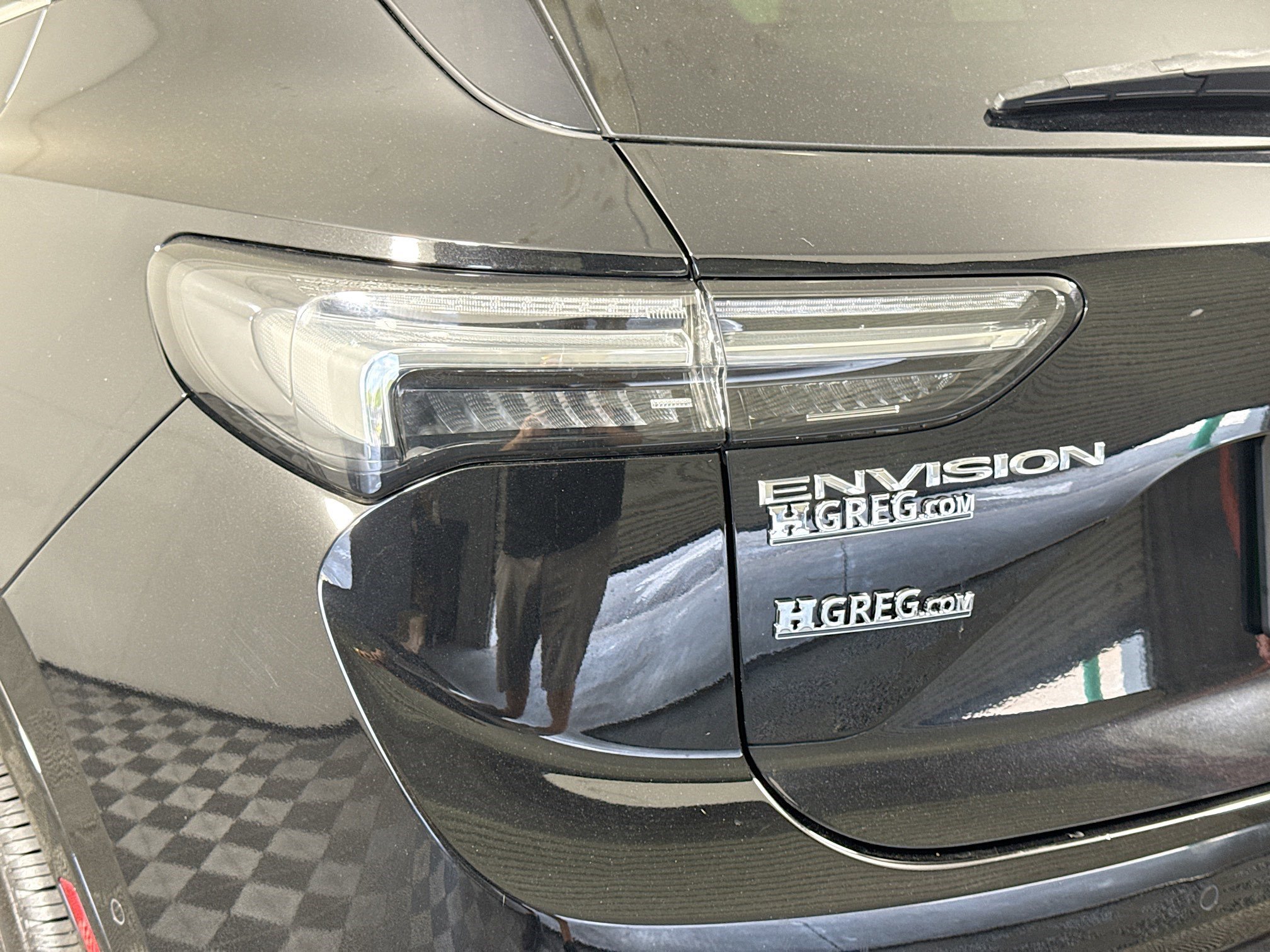 Used 2023 Buick Envision Avenir image 36