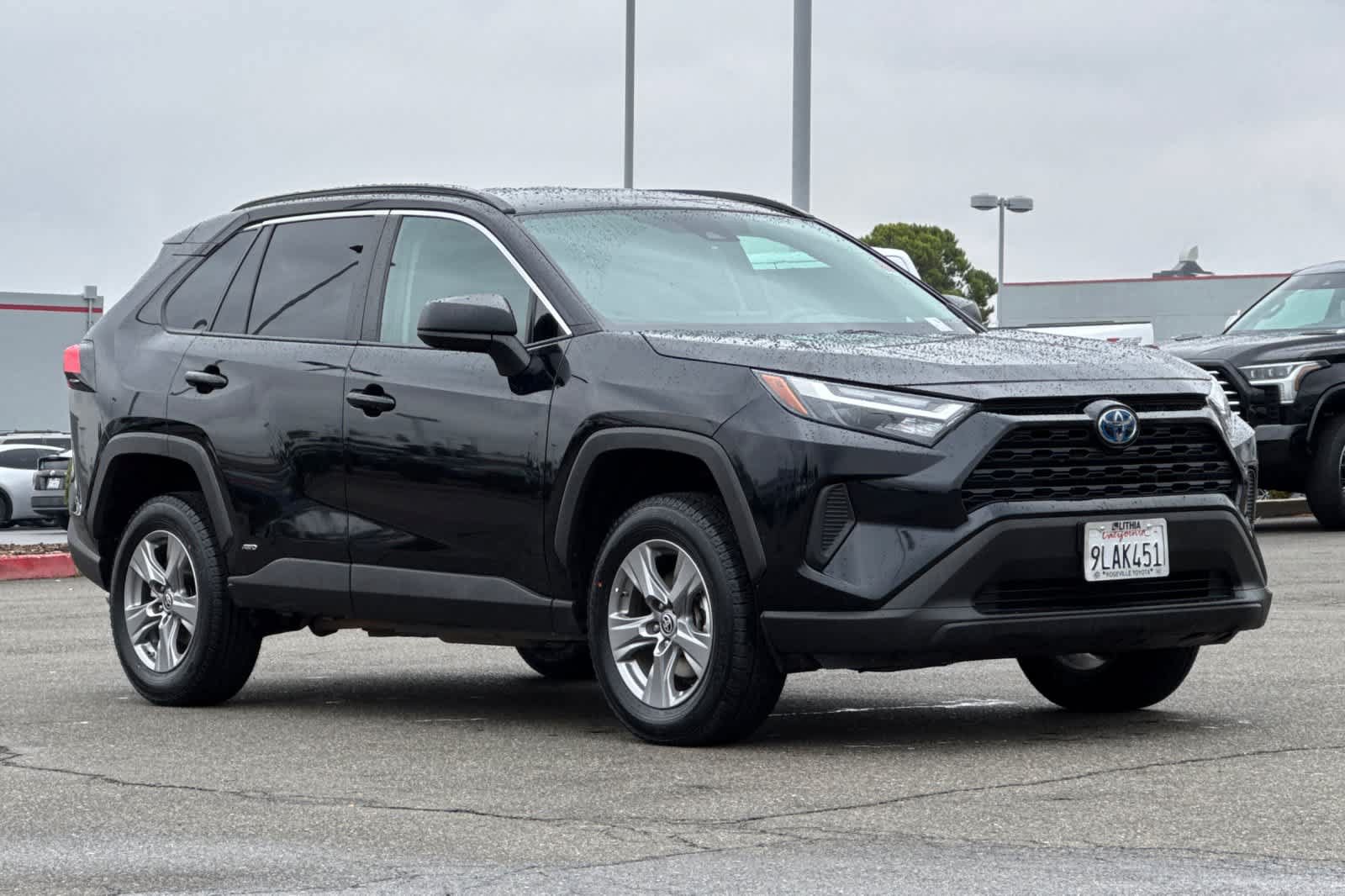 Certified 2024 Toyota RAV4 LE AWD/4WD image 5
