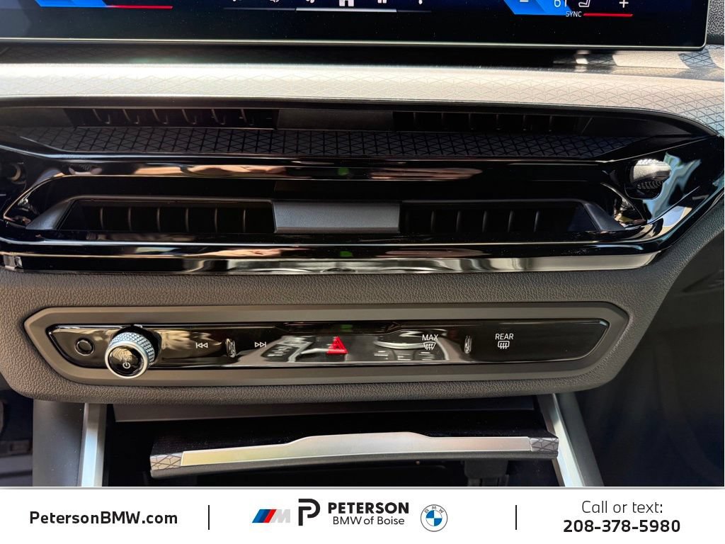 New 2026 BMW 330i xDrive Sedan w/ Premium Package AWD/4WD image 25