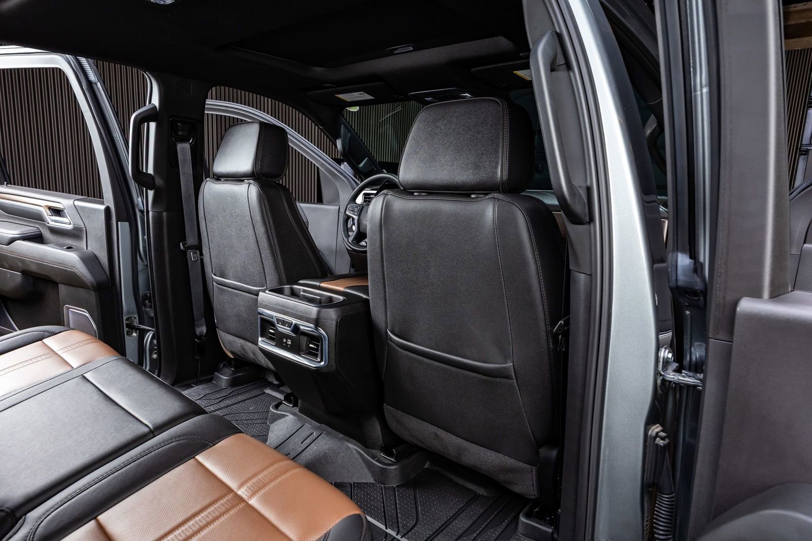 Used 2025 Chevrolet Silverado 2500 High Country w/ Technology Package image 32