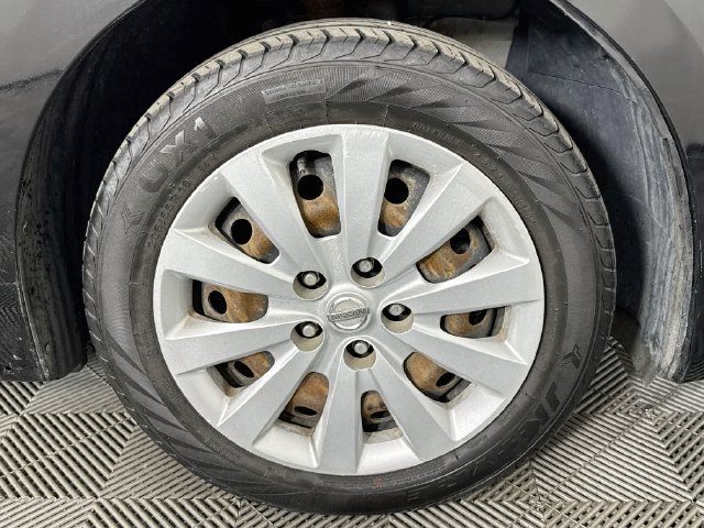 Used 2017 Nissan Sentra S FWD image 27