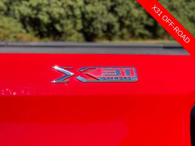 Used 2019 GMC Sierra 1500 SLT w/ SLT Premium Plus Package AWD/4WD image 12