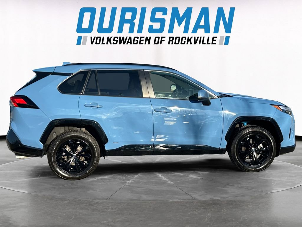 Used 2022 Toyota RAV4 SE w/ Convenience Package image 7
