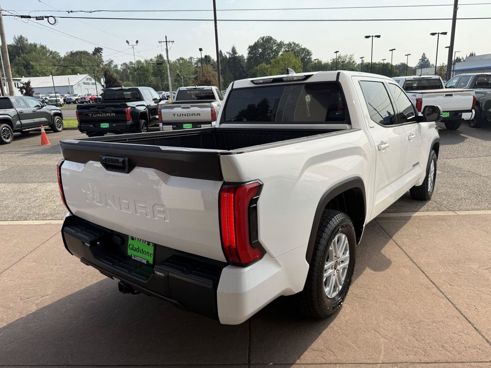 Used 2023 Toyota Tundra SR5 w/ SR5 Premium Package RWD image 6