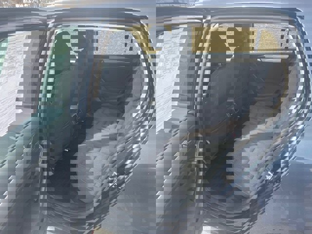 Used 2013 Volkswagen Golf TDI image 6