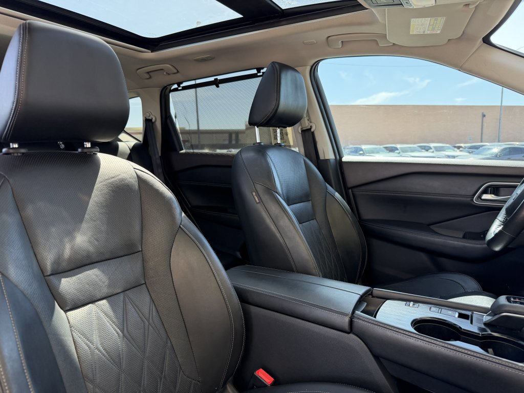 Used 2022 Nissan Rogue Platinum w/ Head-Up Display Package FWD image 43