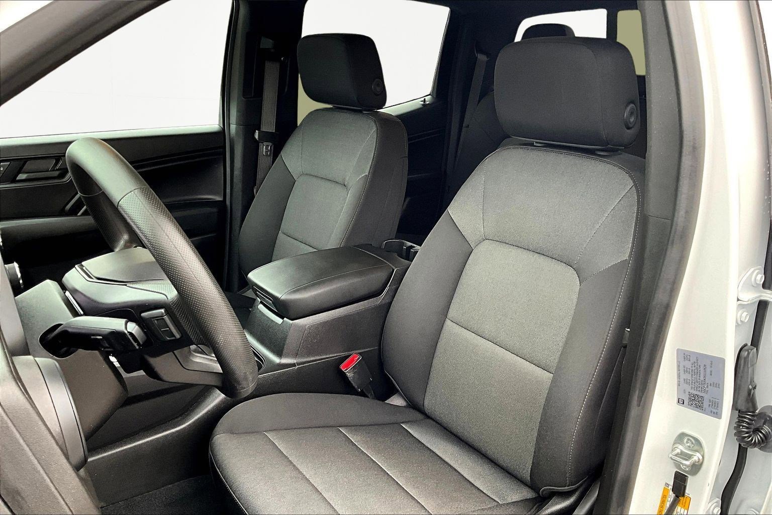 Used 2025 Chevrolet Colorado Trail Boss AWD/4WD image 21