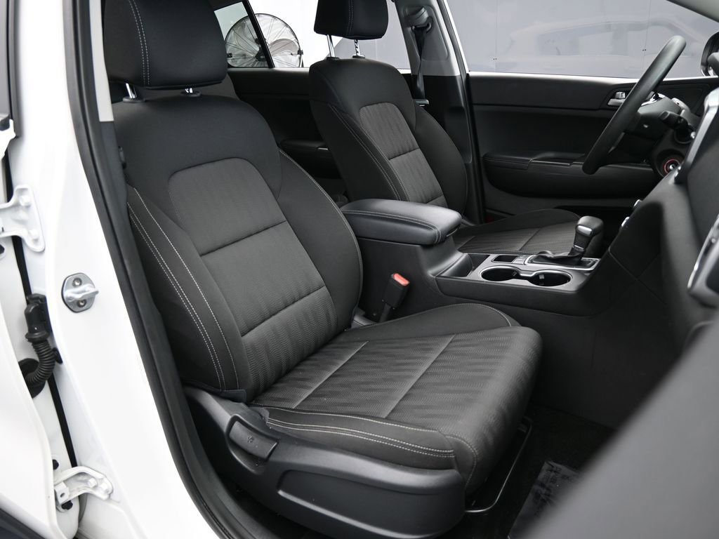 Used 2020 Kia Sportage LX image 43