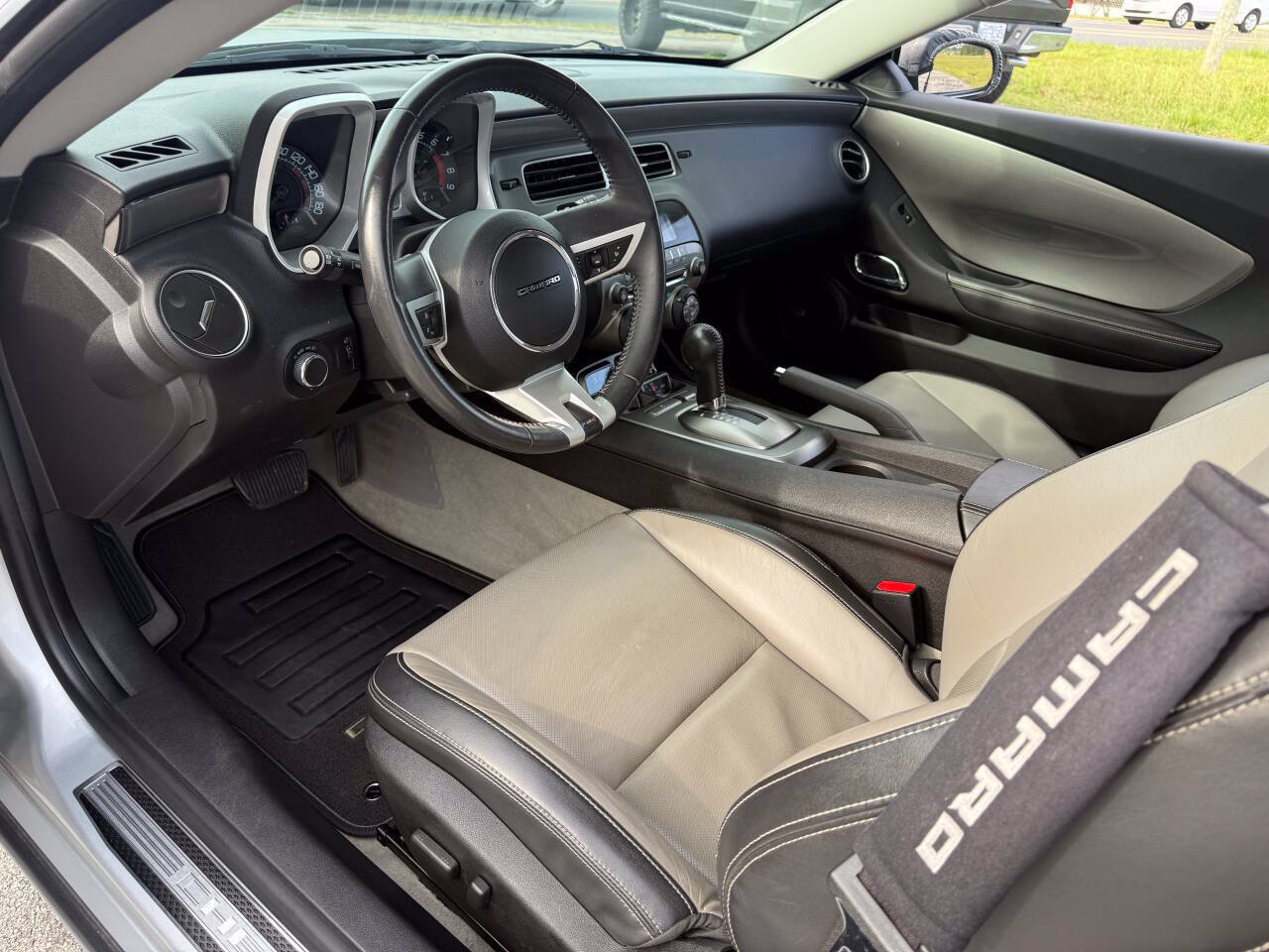 Used 2010 Chevrolet Camaro SS w/ RS Package RWD image 12