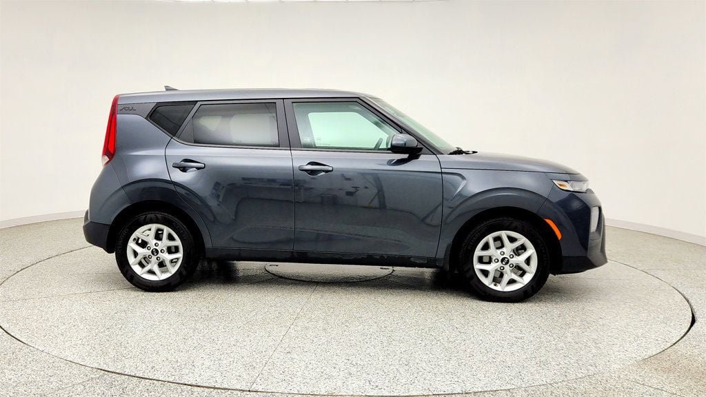Used 2020 Kia Soul S FWD image 4