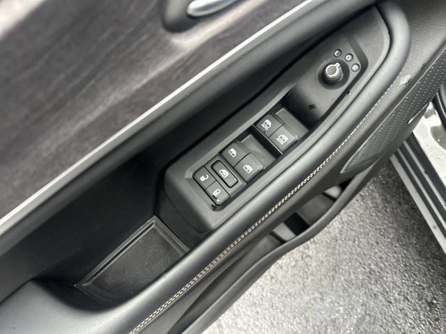 Used 2021 Jeep Grand Cherokee L Limited AWD/4WD image 17