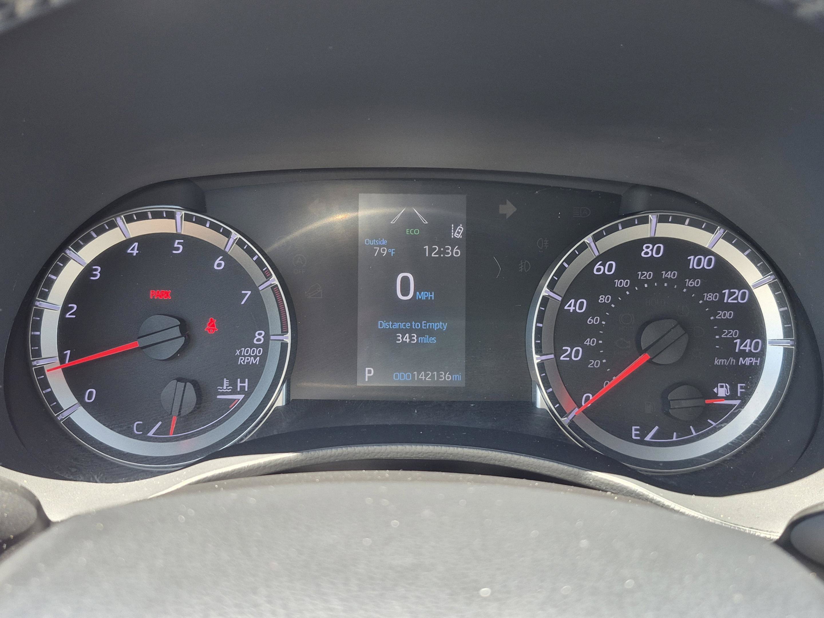 Used 2021 Toyota Highlander LE FWD image 33
