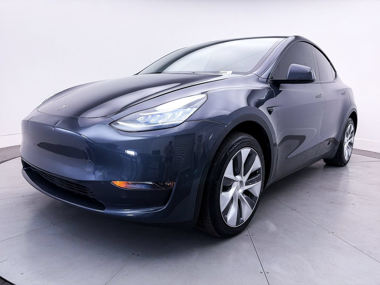 Used 2023 Tesla Model Y Long Range AWD/4WD image 13
