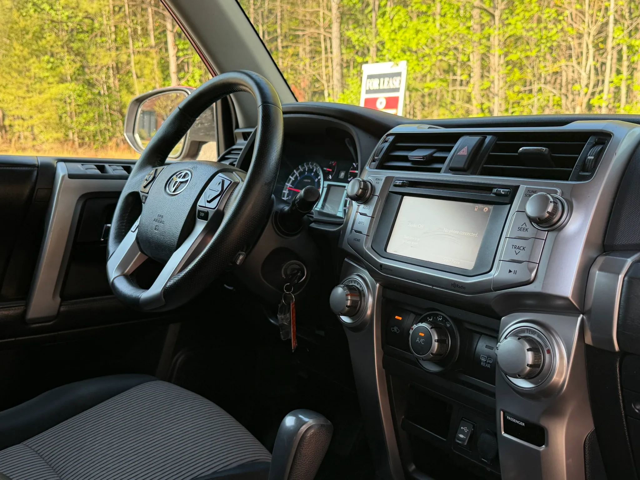 Used 2014 Toyota 4Runner SR5 image 19