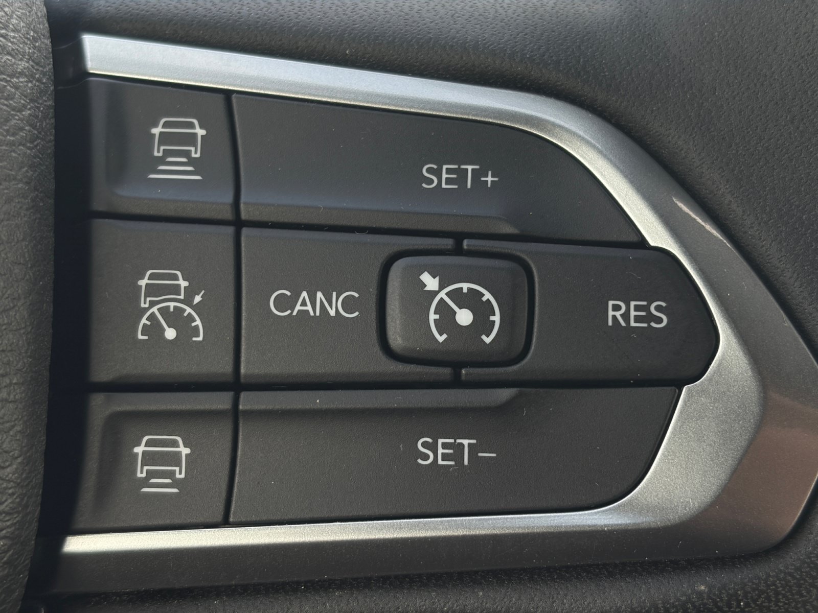Used 2024 Jeep Compass Limited AWD/4WD image 19