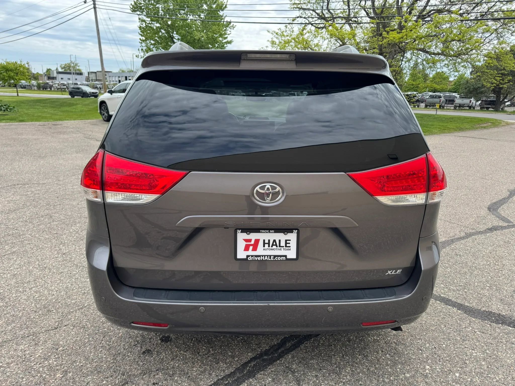 Used 2013 Toyota Sienna XLE FWD image 8