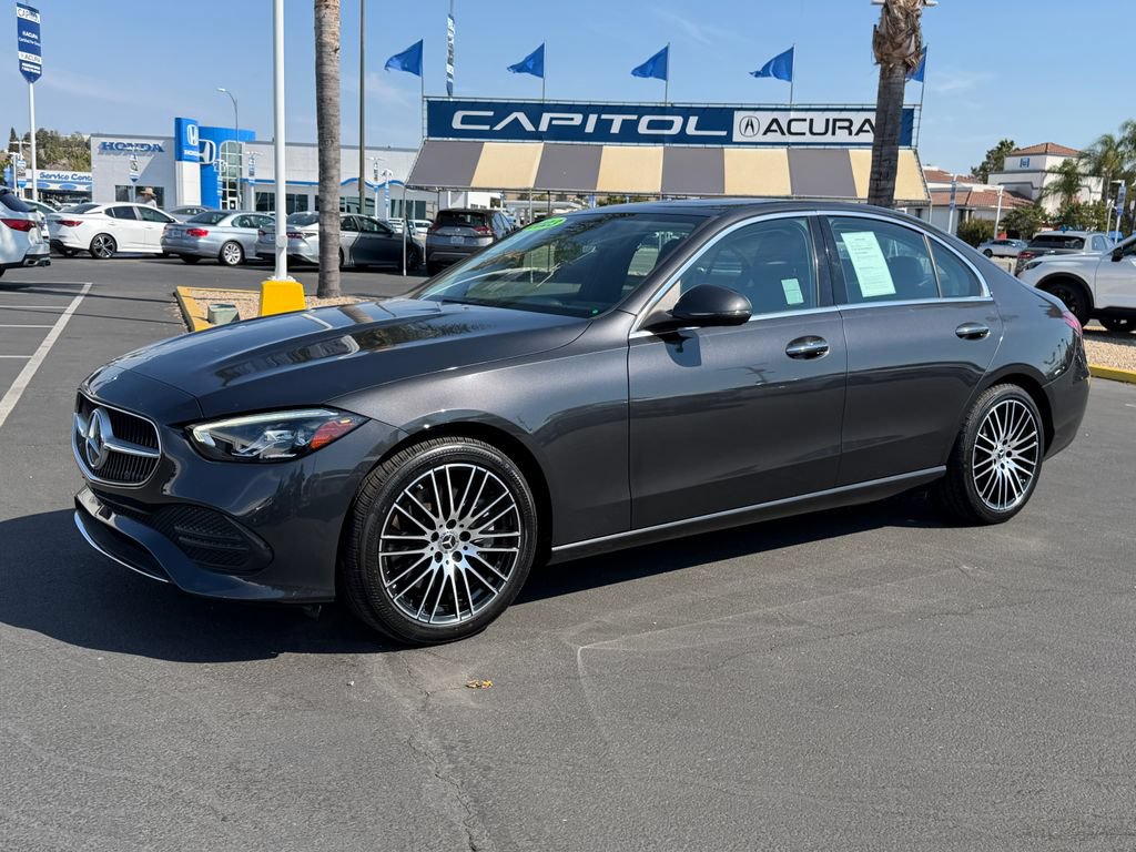 Used 2023 Mercedes-Benz C 300 Sedan image 4