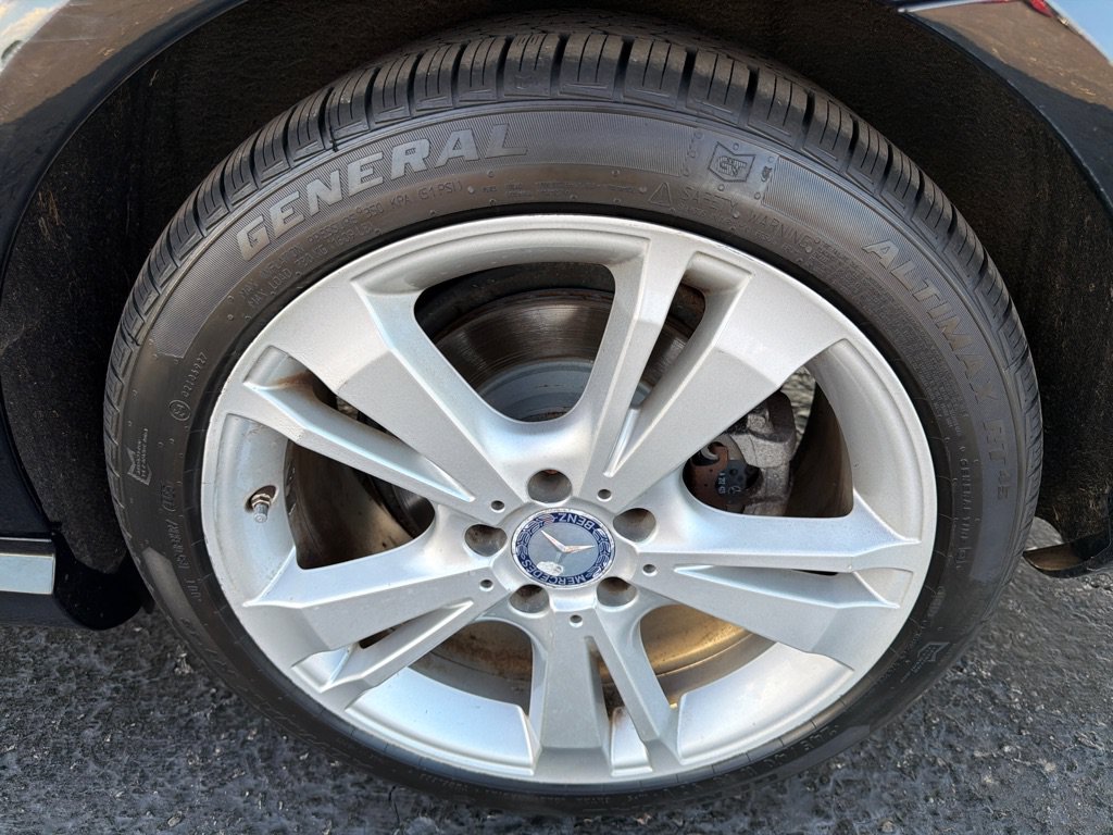 Used 2012 Mercedes-Benz E 350 4MATIC Sedan image 40