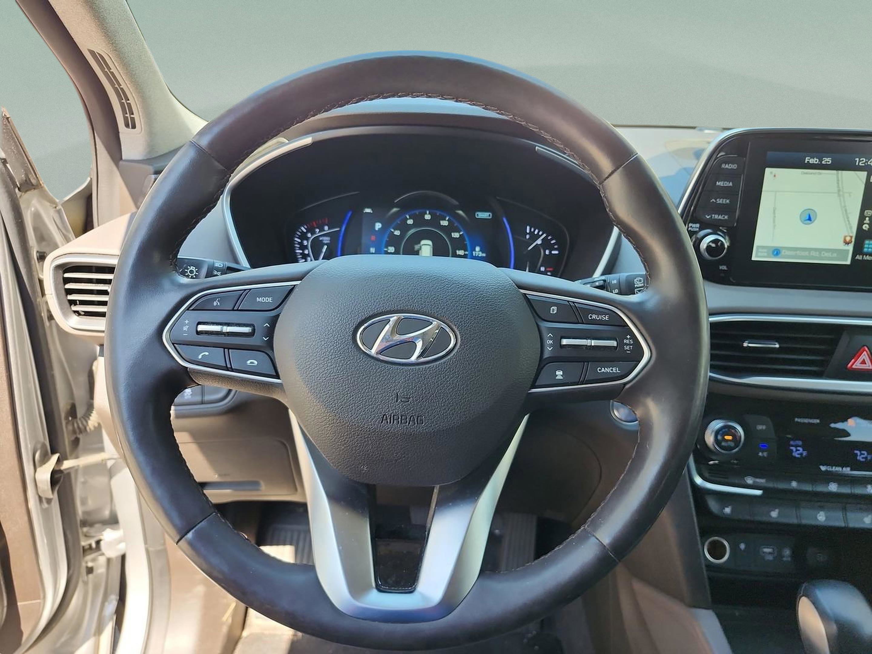 Used 2020 Hyundai Santa Fe Limited image 10