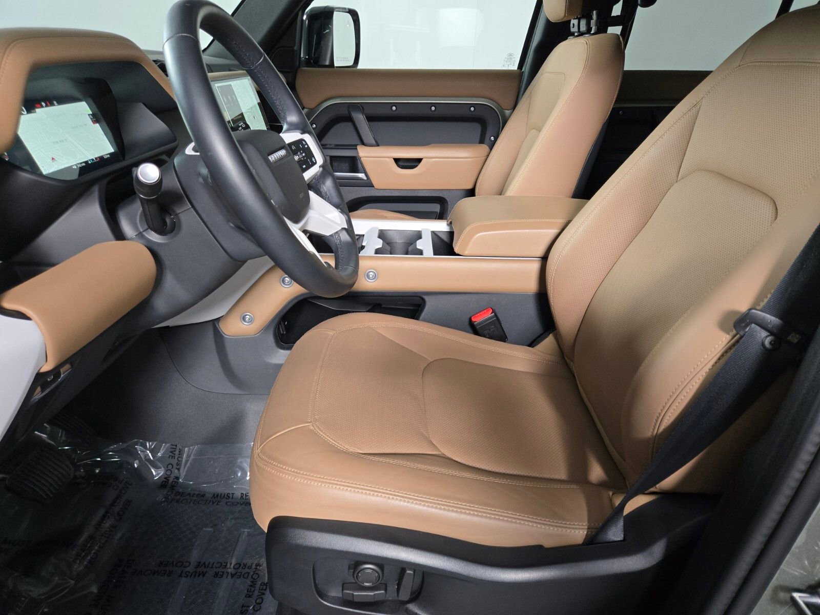 Used 2025 Land Rover Defender 110 X-Dynamic SE image 11