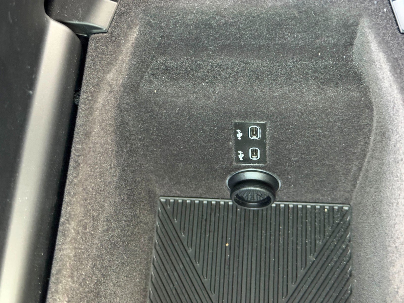 Used 2023 BMW i7 xDrive60 image 37