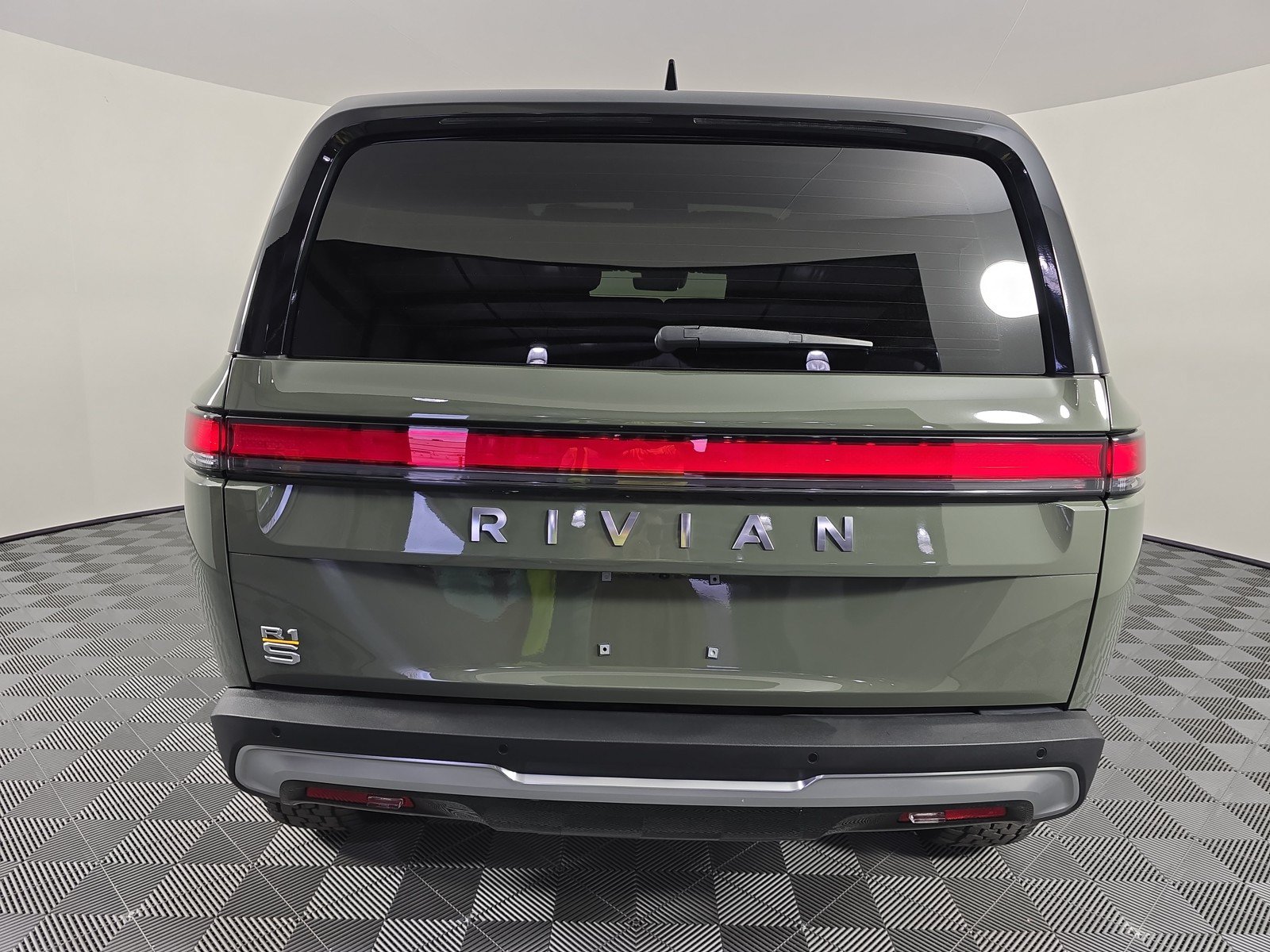 Used 2023 Rivian R1S Launch Edition AWD/4WD image 4