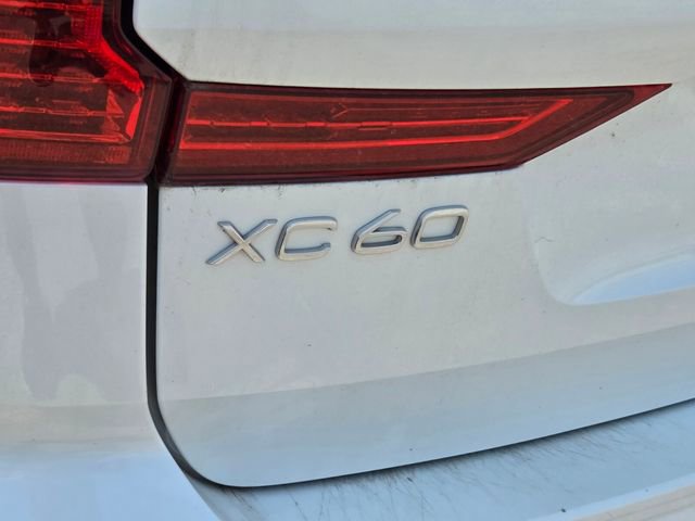 Used 2021 Volvo XC60 T5 R-Design w/ Advanced Package FWD image 9