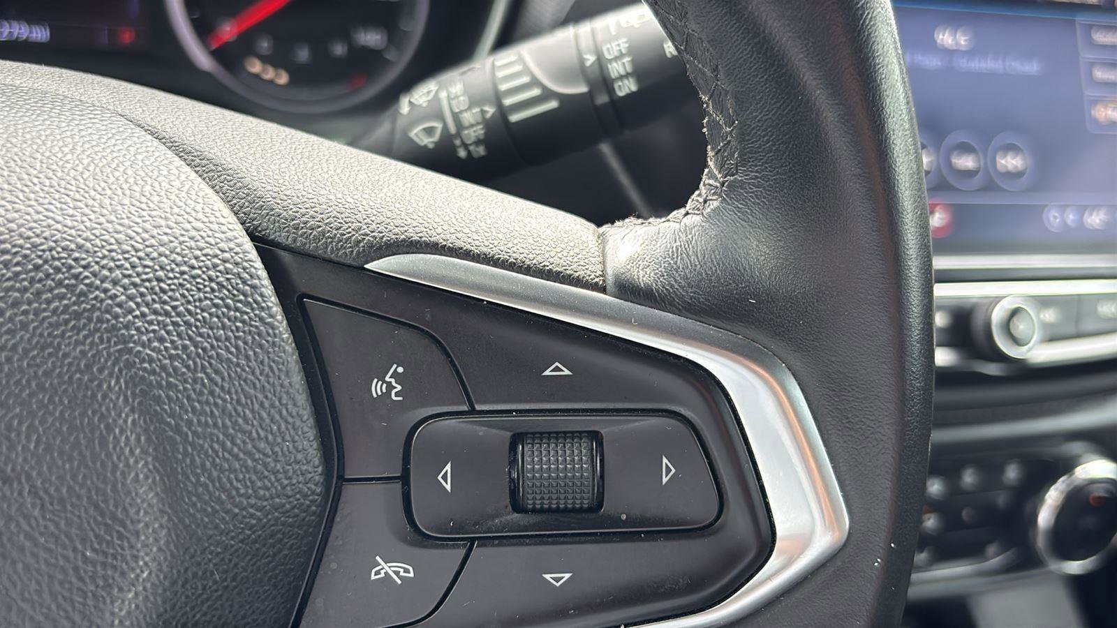 Used 2021 Chevrolet TrailBlazer ACTIV w/ Technology Package image 27