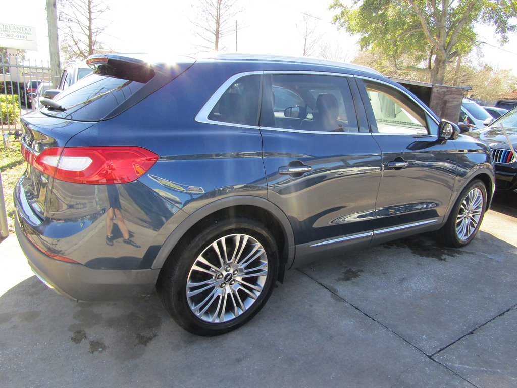 Used 2017 Lincoln MKX Reserve w/ Lincoln MKX Climate Package image 4