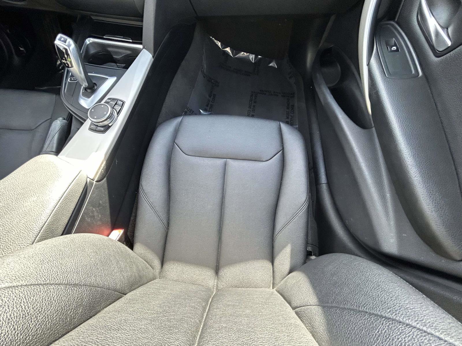 Used 2015 BMW 320i xDrive Sedan image 15