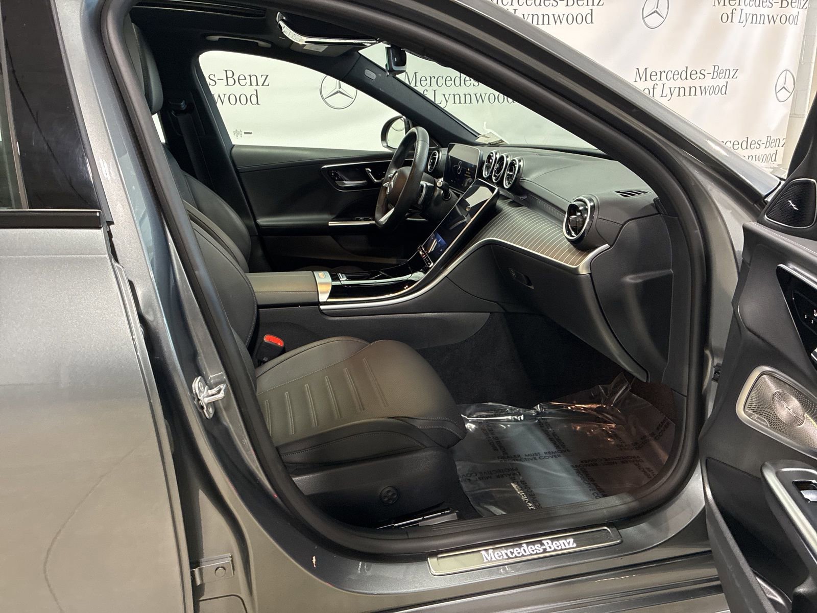 Used 2024 Mercedes-Benz C 300 4MATIC Sedan image 27