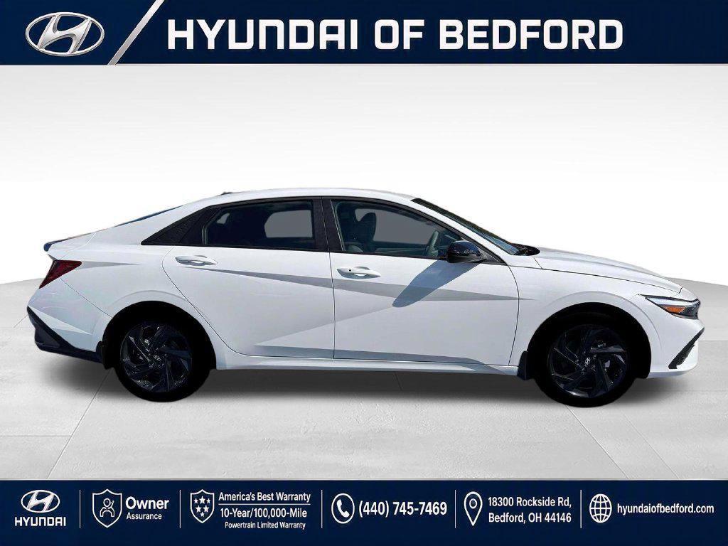 New 2026 Hyundai Elantra Sport FWD image 11