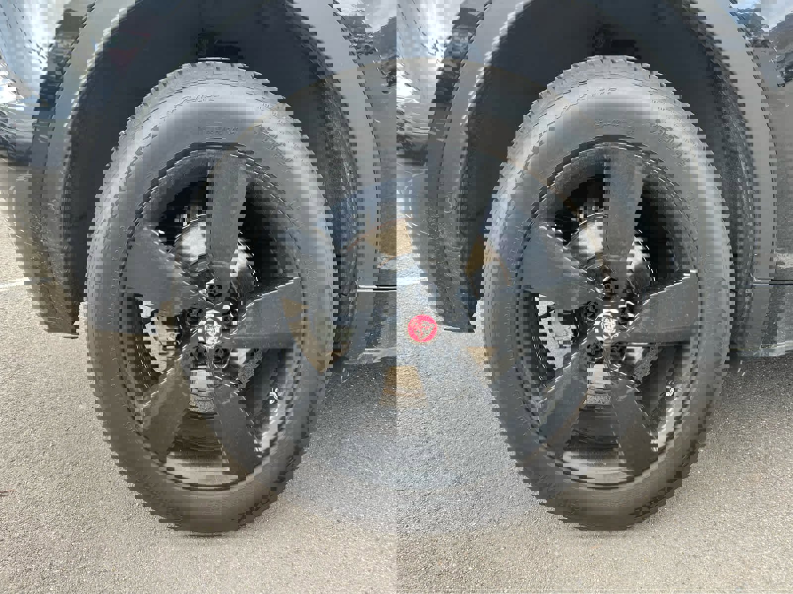 Used 2019 Jaguar E-PACE R-Dynamic SE image 15