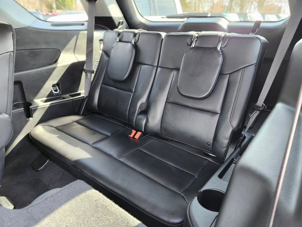 Certified 2023 Ford Explorer XLT w/ Equipment Group 202A image 17