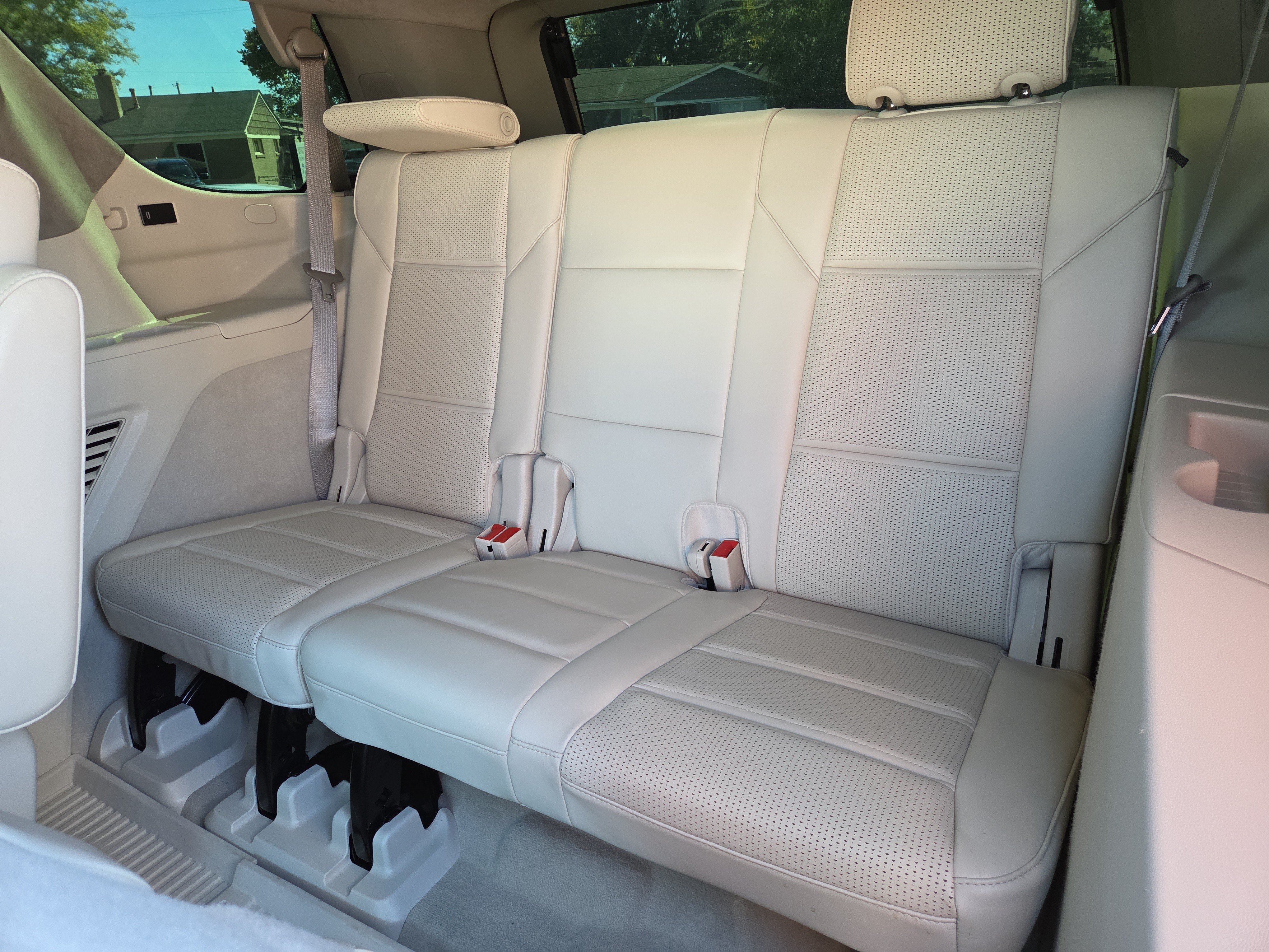 Used 2023 Cadillac Escalade Sport Platinum w/ LPO, ONYX Package AWD/4WD image 12