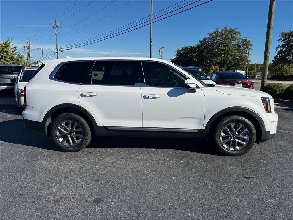 Certified 2024 Kia Telluride LX FWD image 2