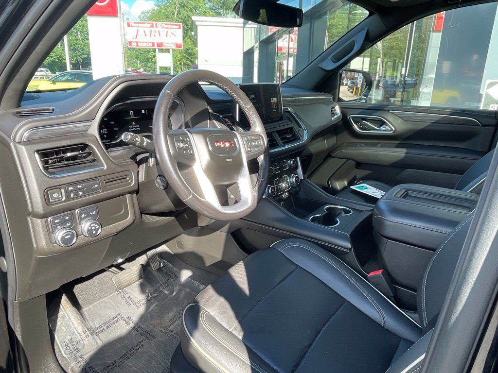 Used 2022 GMC Yukon SLT w/ SLT Premium Package AWD/4WD image 9