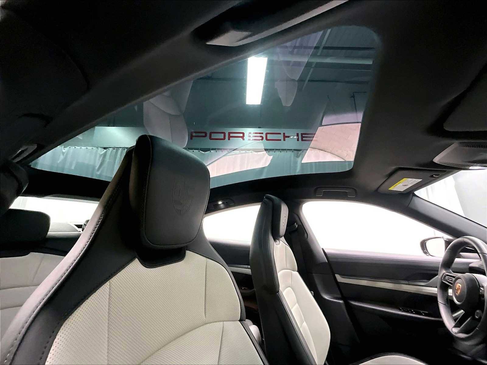 Used 2025 Porsche Taycan image 27